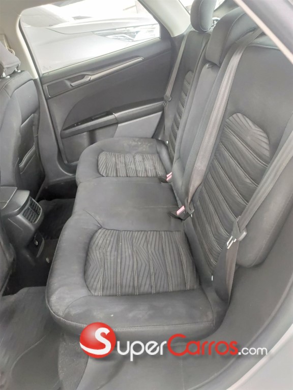 2016 Ford Fusion — foto 6 / 8