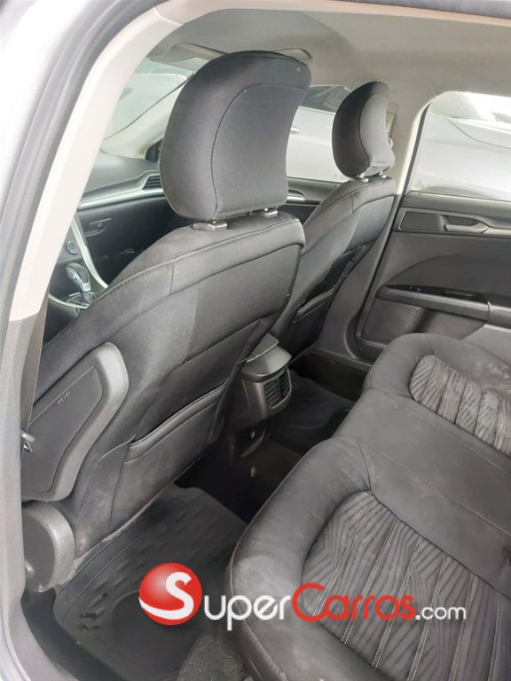 2016 Ford Fusion — foto 8 / 8