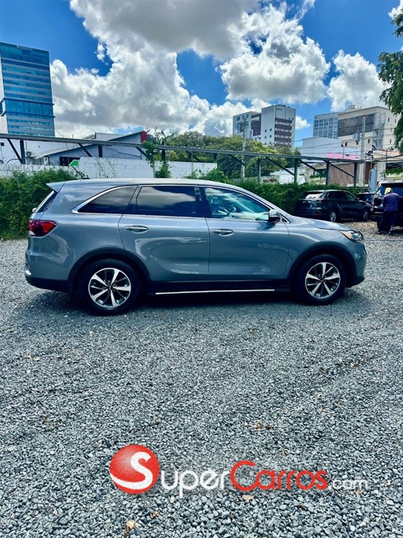 2020 Kia Sorento LX — foto 2 / 7