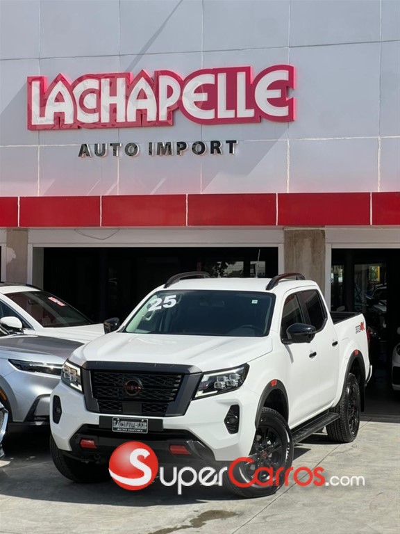 2025 Nissan Navara PRO X4 — foto 2 / 12