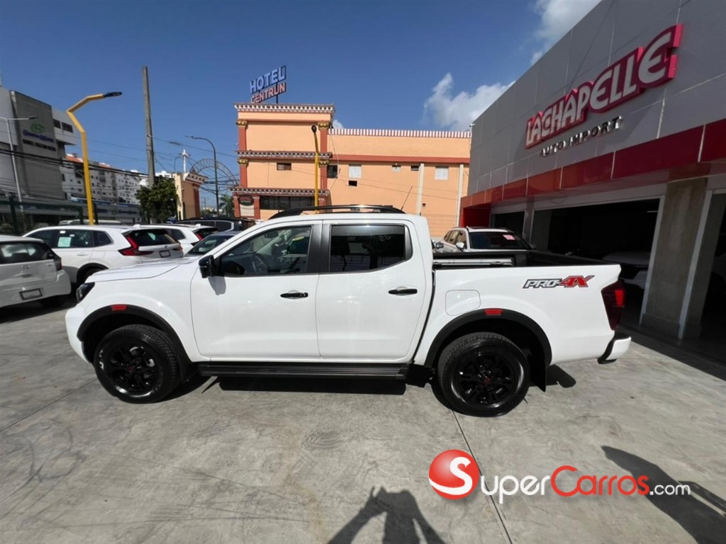 2025 Nissan Navara PRO X4 — foto 5 / 12