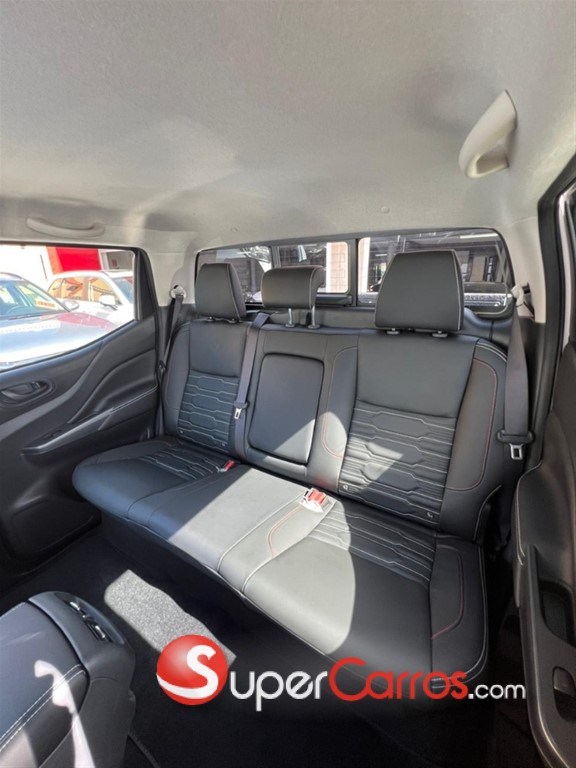 2025 Nissan Navara PRO X4 — foto 6 / 12