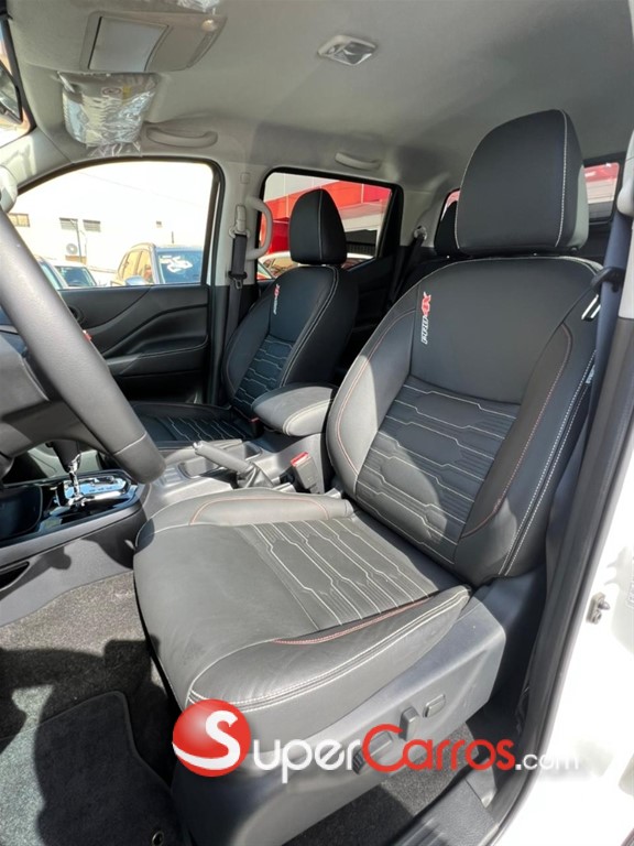 2025 Nissan Navara PRO X4 — foto 8 / 12