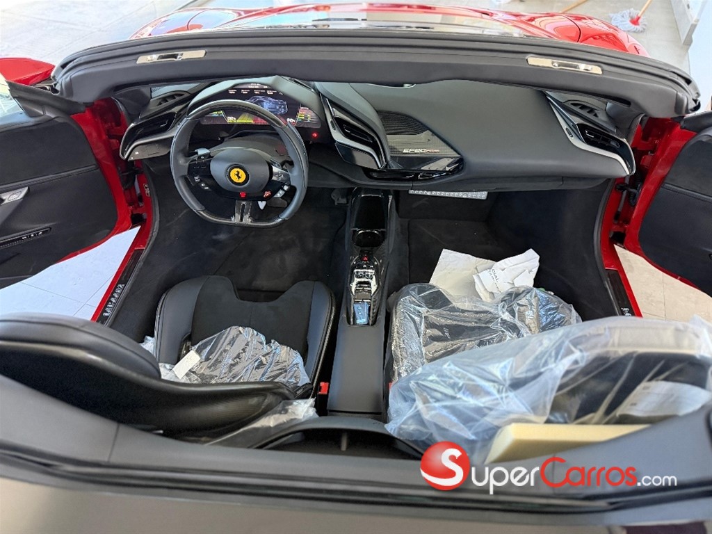 2025 Ferrari SF90 Spider — foto 8 / 10