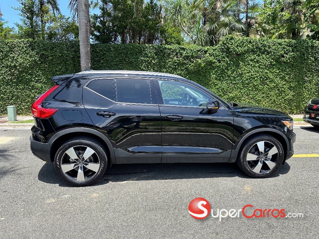 2020 Volvo XC40 R-Design — foto 3 / 11