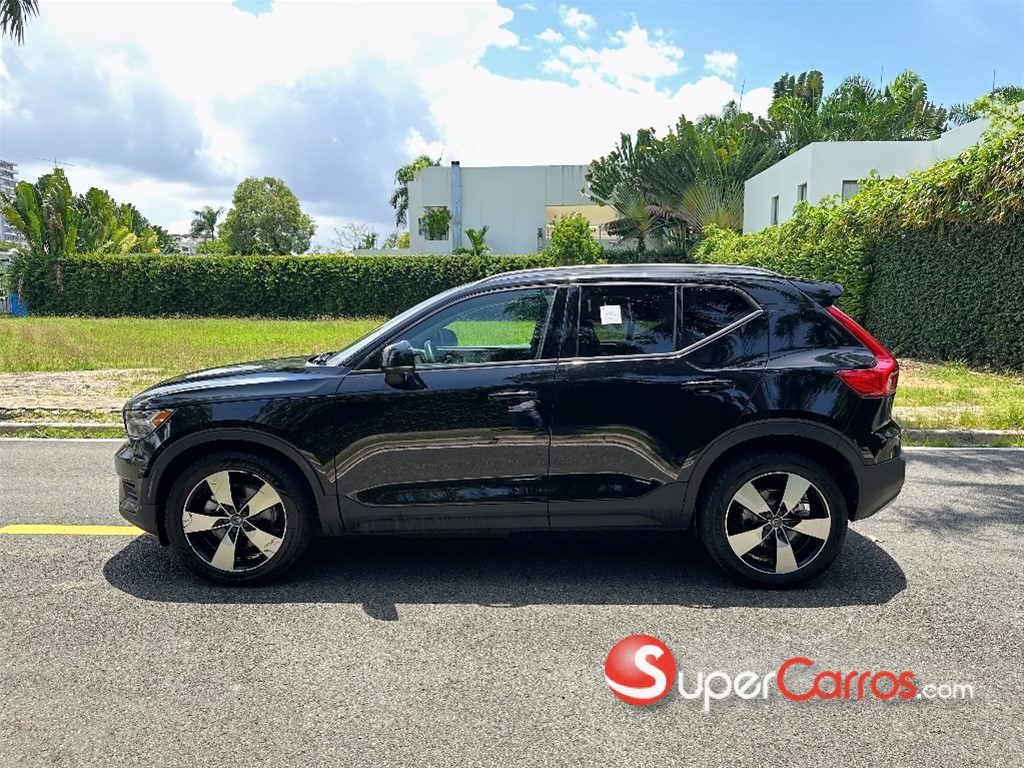2020 Volvo XC40 R-Design — foto 4 / 11