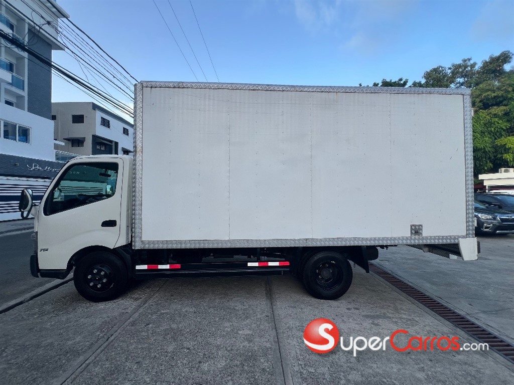 2022 Hino 300 — foto 5 / 9