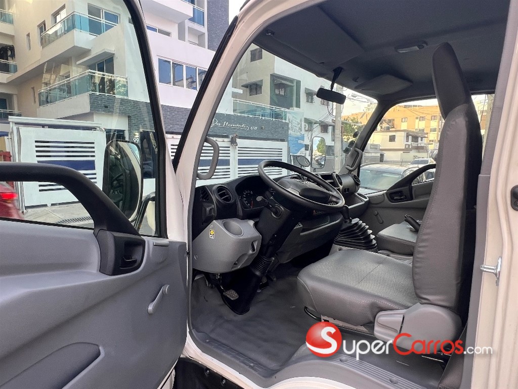 2022 Hino 300 — foto 7 / 9
