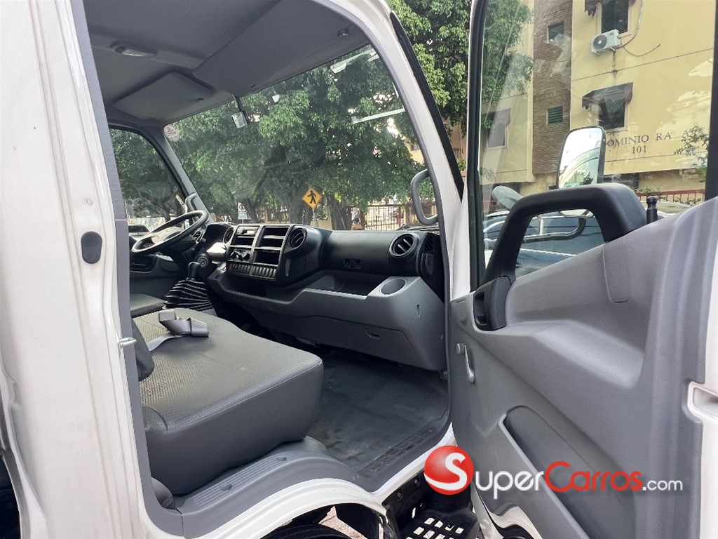 2022 Hino 300 — foto 8 / 9
