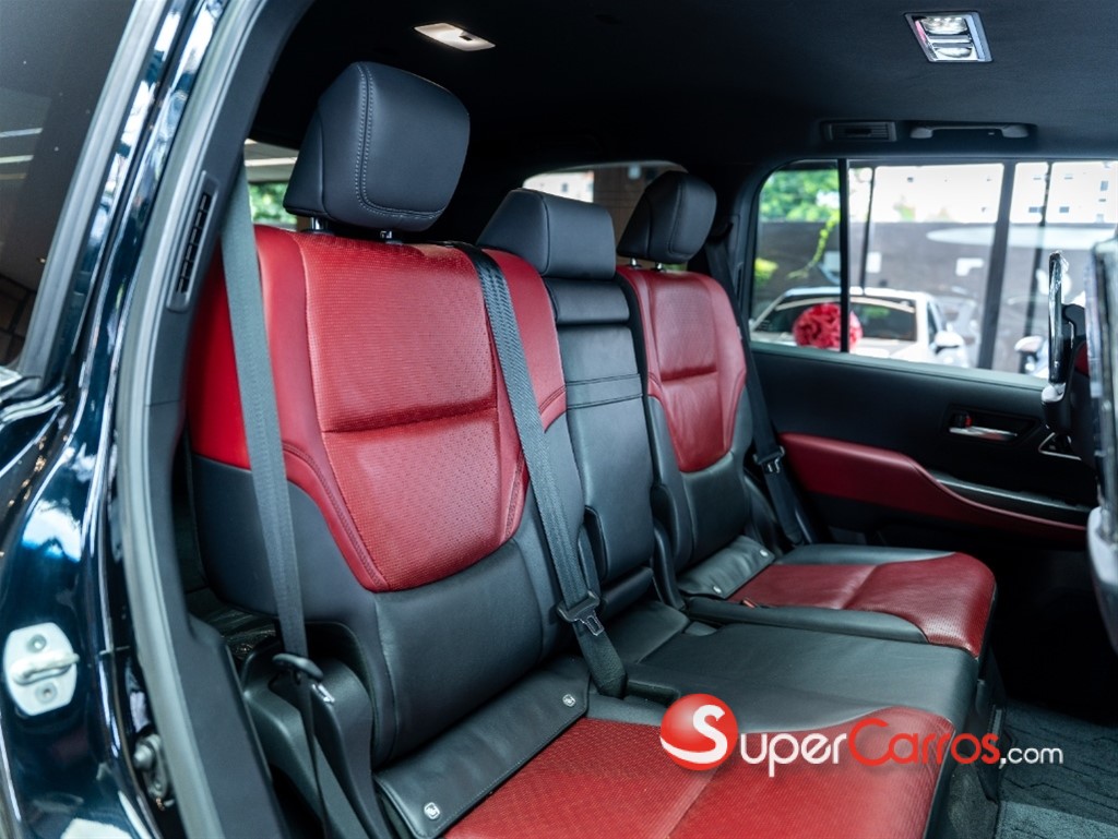2023 Toyota Land Cruiser VXR — foto 4 / 12