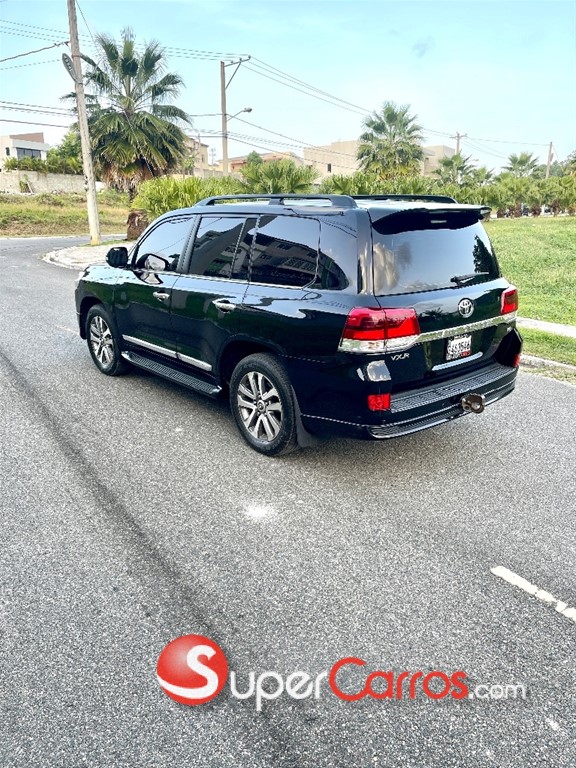2019 Toyota Land Cruiser VXR — foto 4 / 12