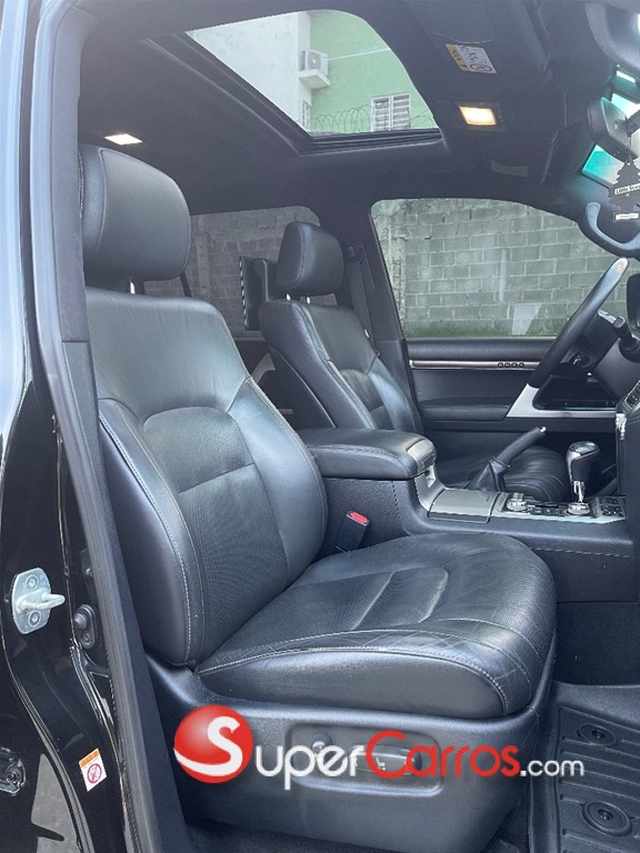 2019 Toyota Land Cruiser VXR — foto 11 / 12