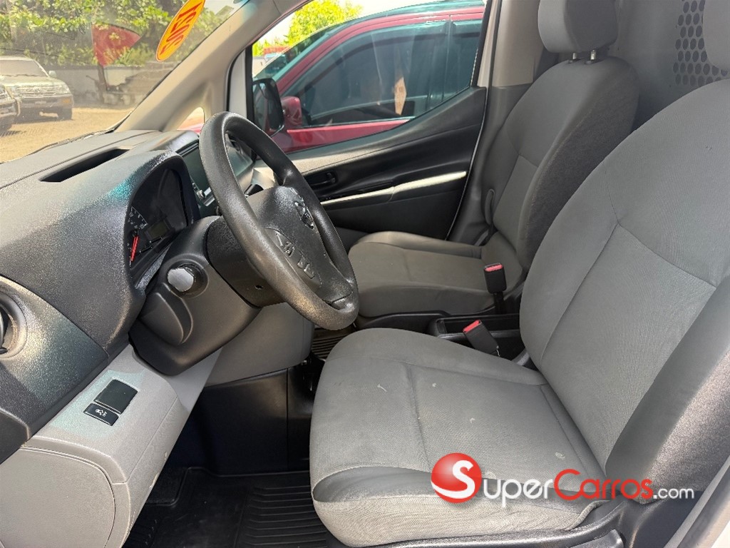 2021 Nissan NV 200 — foto 4 / 9