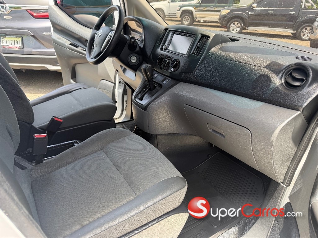 2021 Nissan NV 200 — foto 7 / 9
