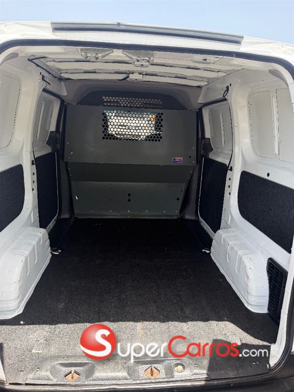 2021 Nissan NV 200 — foto 8 / 9