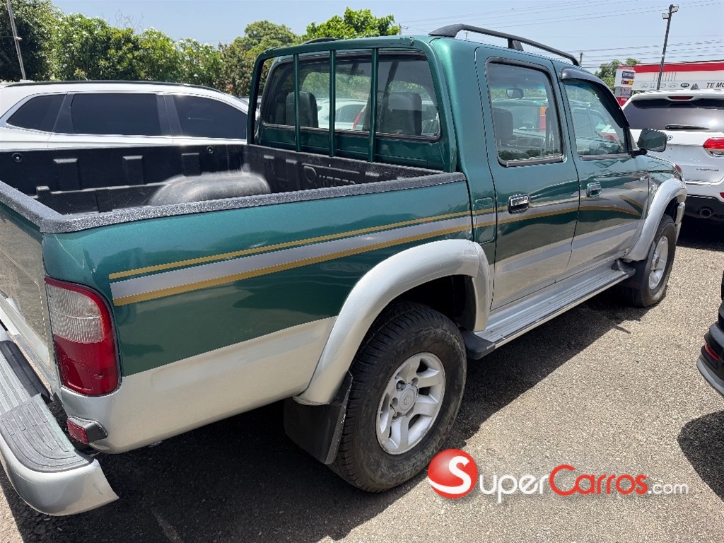 2002 Toyota Hilux — foto 7 / 7