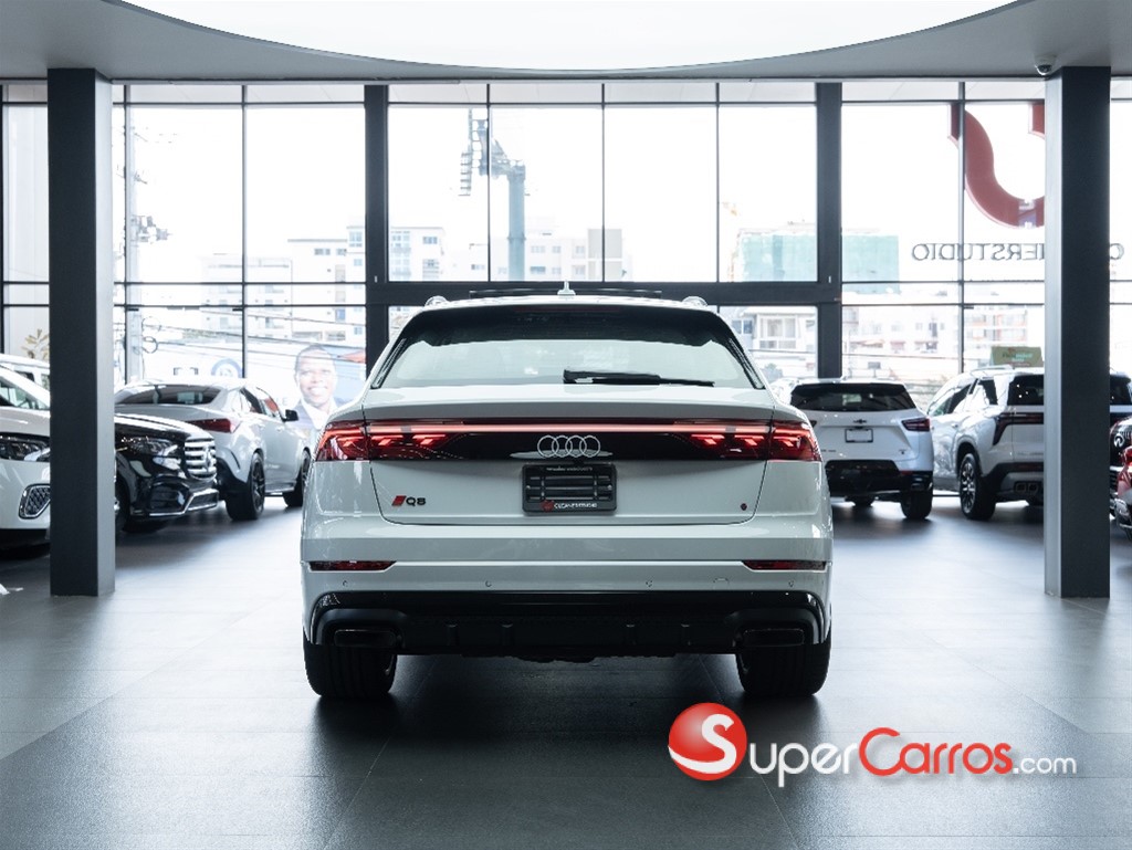 2025 Audi Q8 Sline — foto 2 / 12