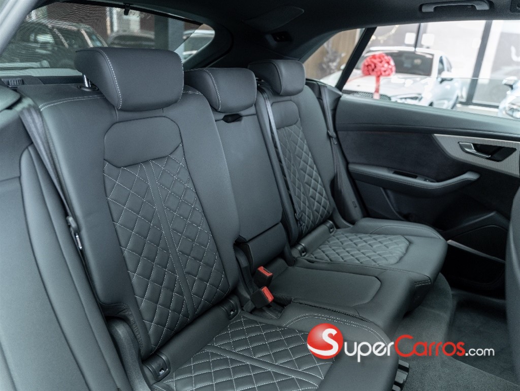 2025 Audi Q8 Sline — foto 5 / 12