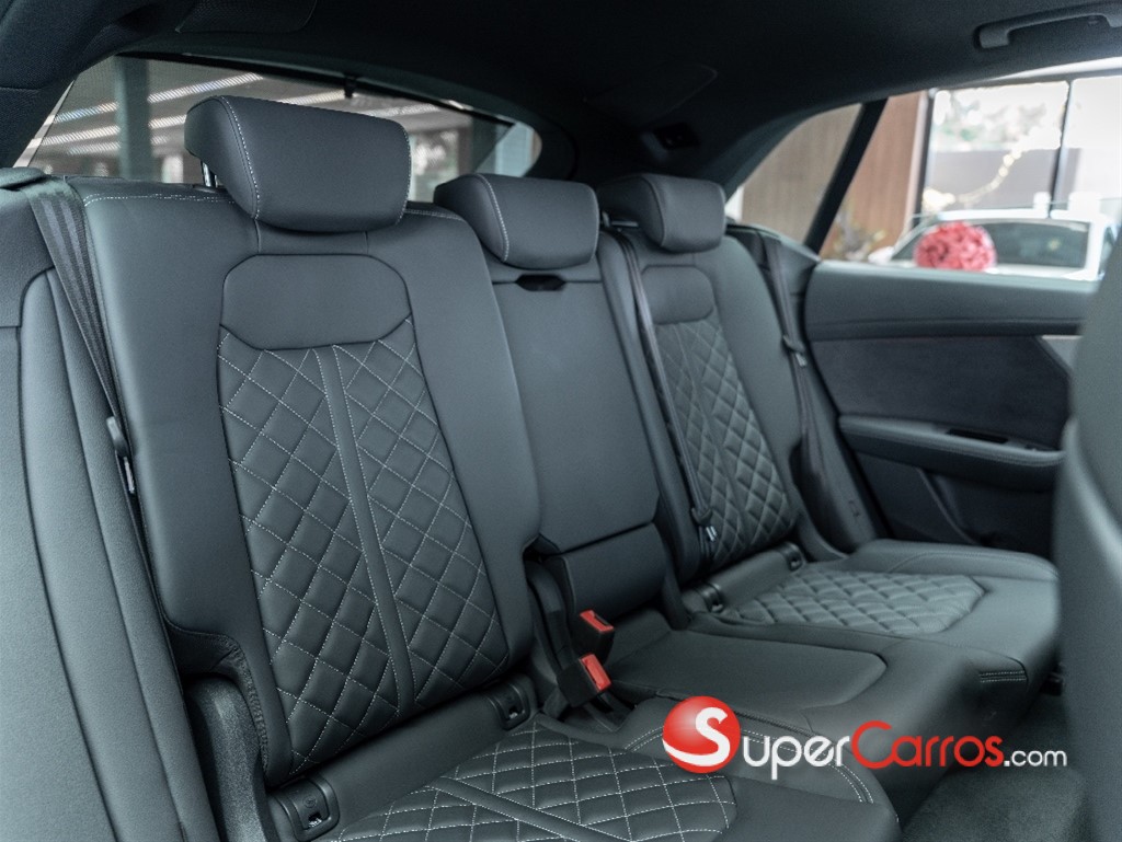 2025 Audi Q8 Sline — foto 6 / 12