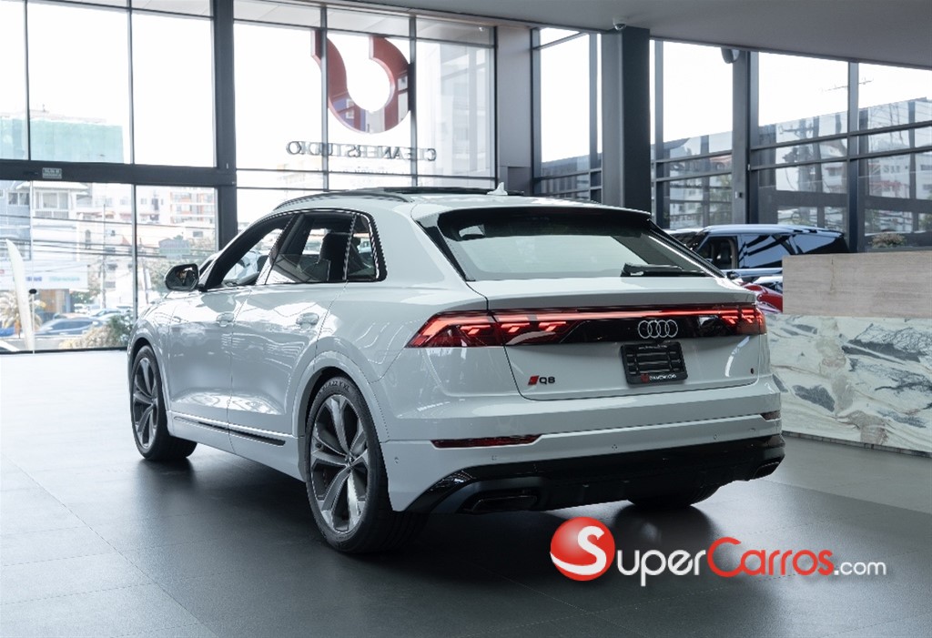 2025 Audi Q8 Sline — foto 8 / 12