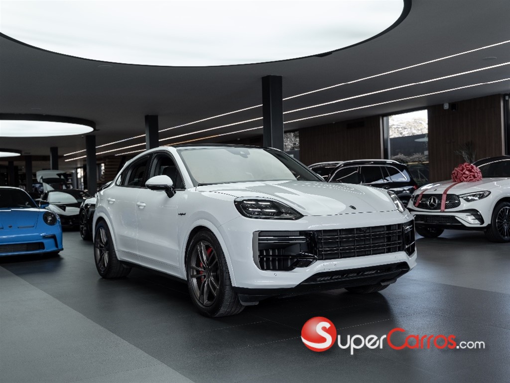 2025 Porsche Cayenne Turbo — foto 7 / 12