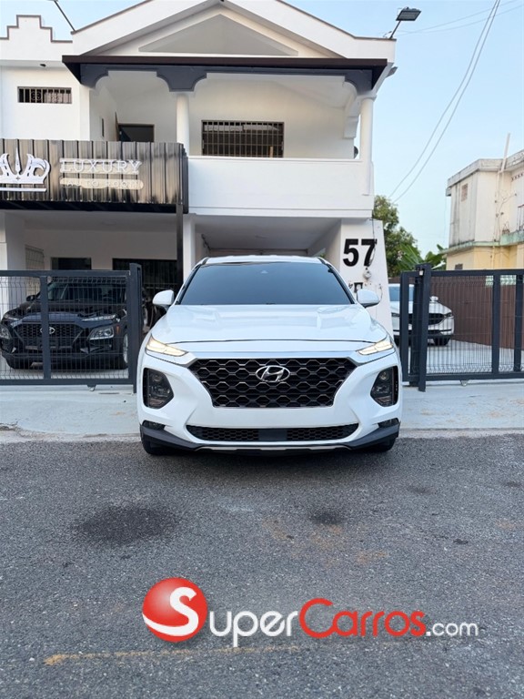 2020 Hyundai Santa Fe SE — foto 2 / 6