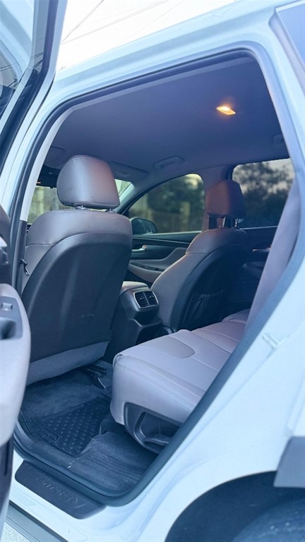 2020 Hyundai Santa Fe SE — foto 4 / 6