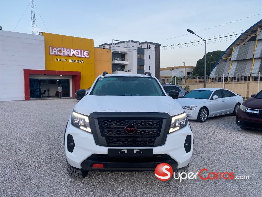 2025 Nissan Navara PRO X4 — foto 2 / 10