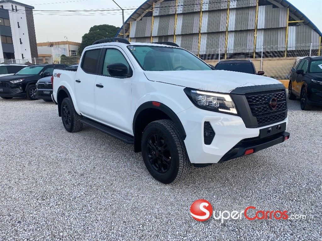 2025 Nissan Navara PRO X4 — foto 3 / 10