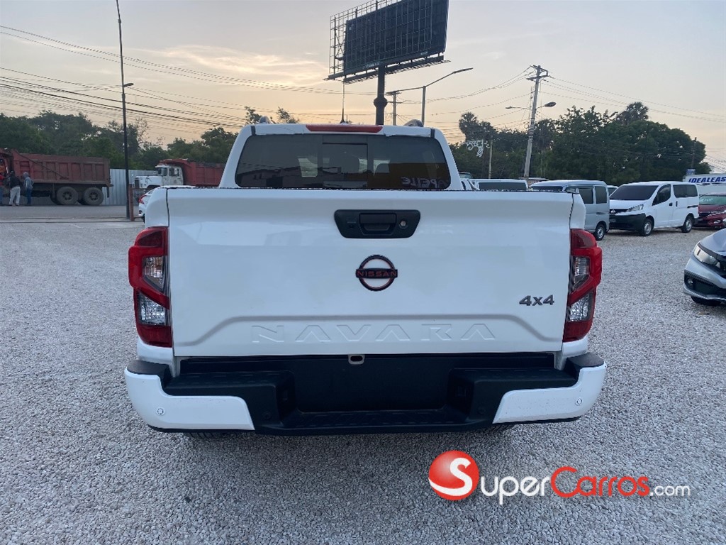 2025 Nissan Navara PRO X4 — foto 5 / 10