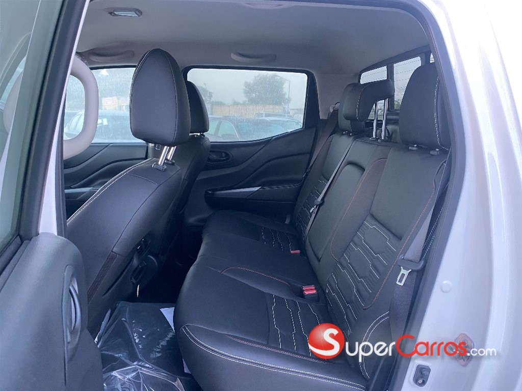 2025 Nissan Navara PRO X4 — foto 9 / 10