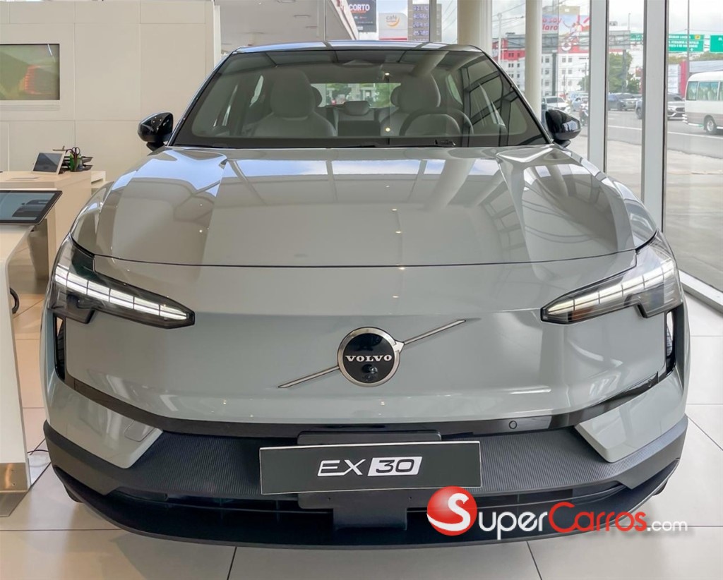 2026 Volvo EX30 ULTRA — foto 2 / 12