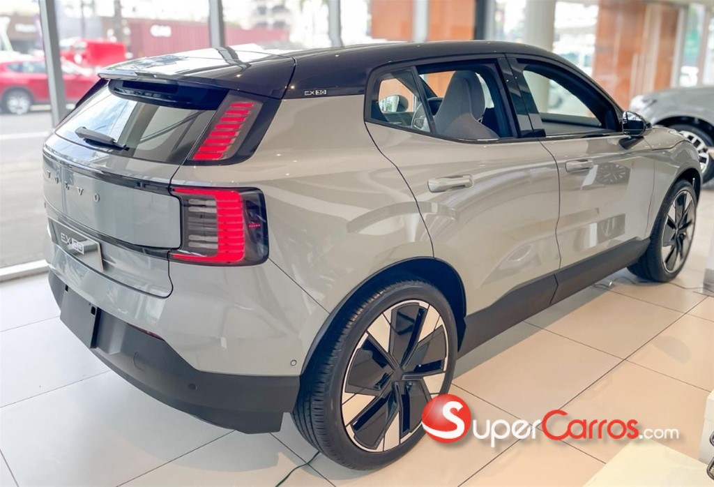 2026 Volvo EX30 ULTRA — foto 3 / 12