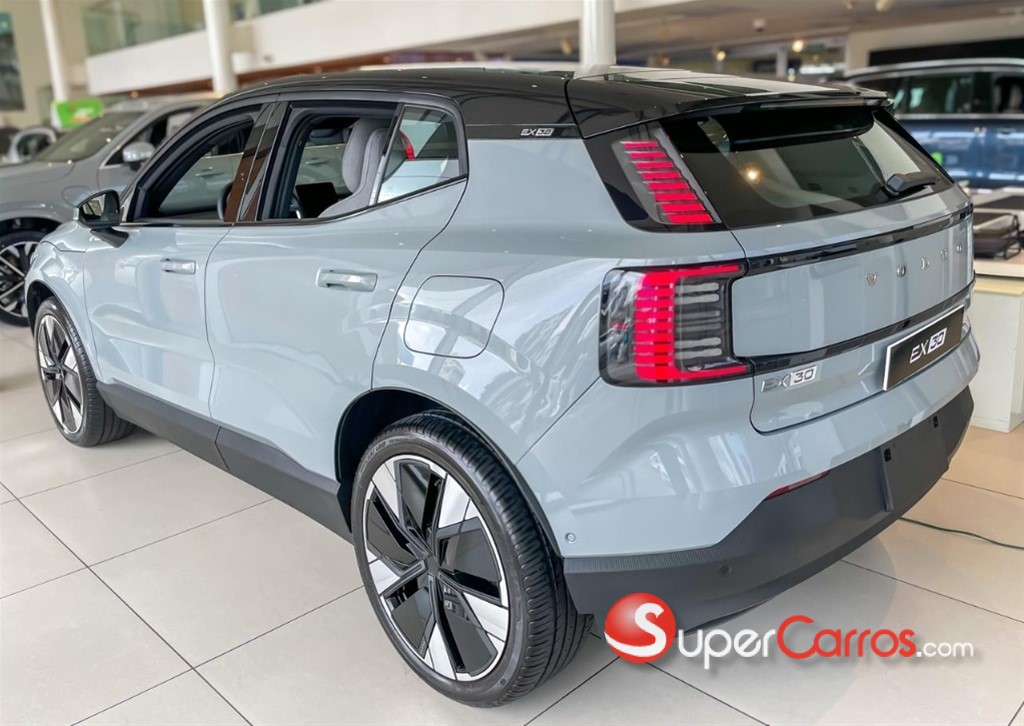 2026 Volvo EX30 ULTRA — foto 4 / 12