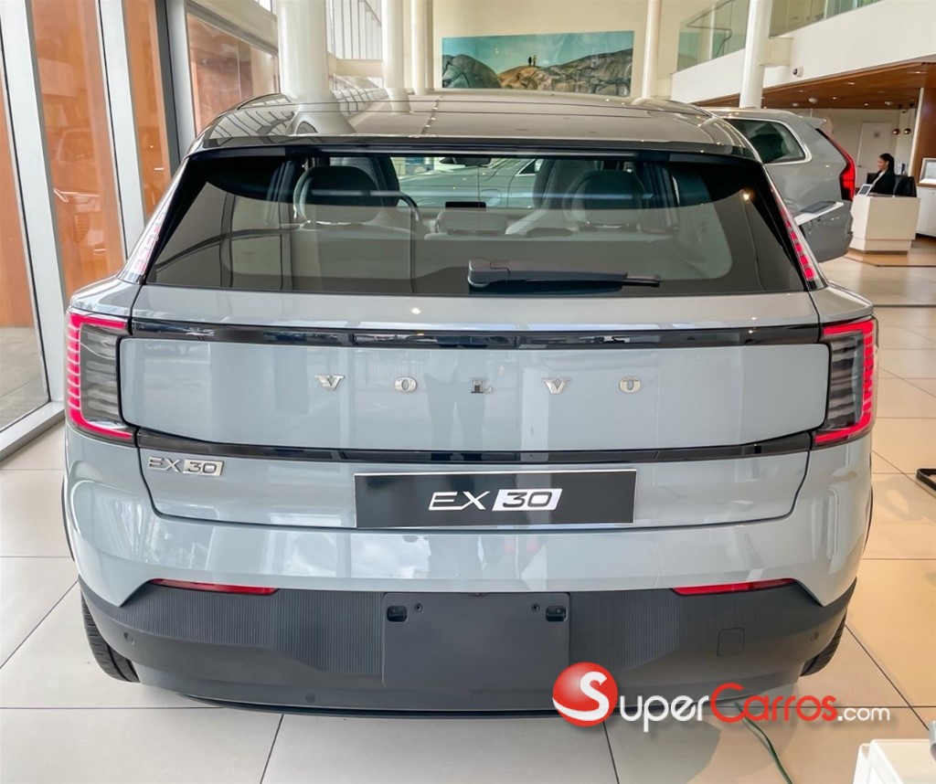 2026 Volvo EX30 ULTRA — foto 5 / 12