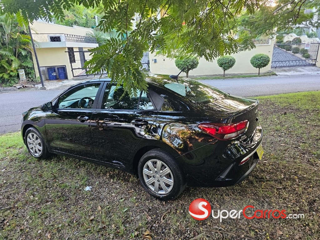2021 Kia Rio LX — foto 7 / 12