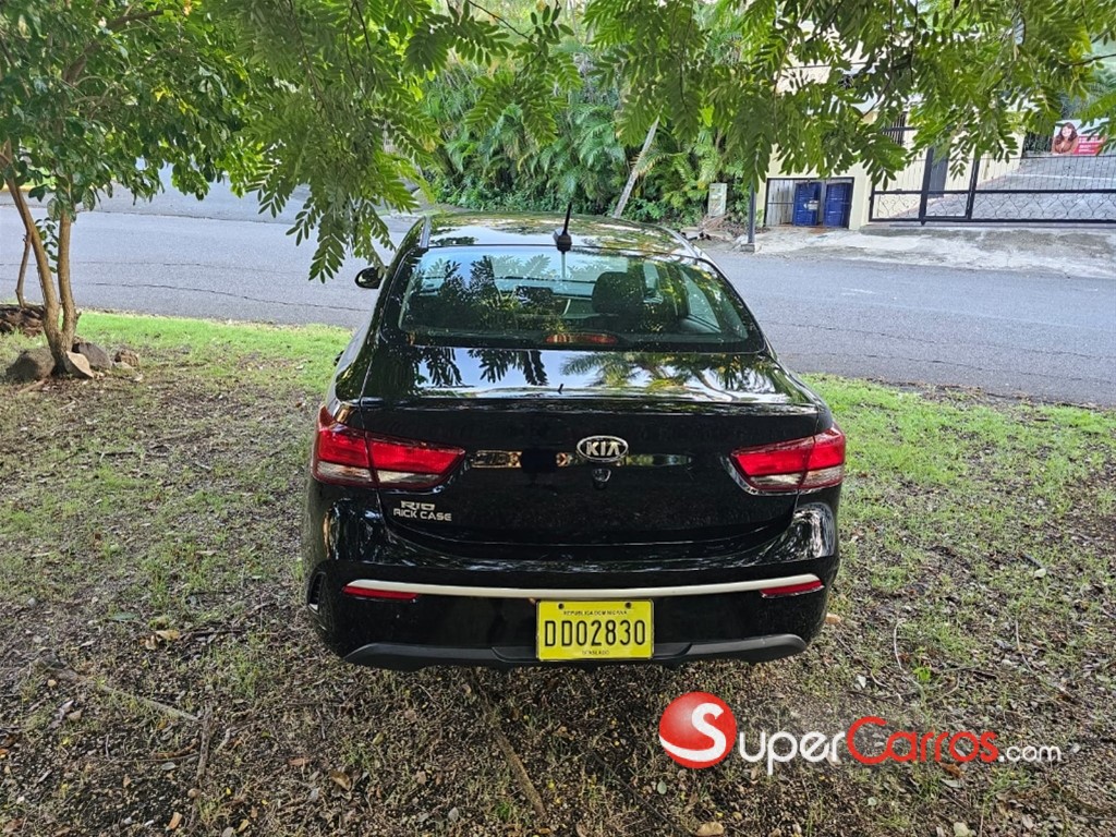 2021 Kia Rio LX — foto 8 / 12