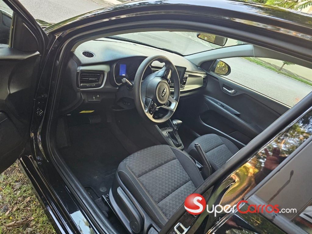 2021 Kia Rio LX — foto 11 / 12