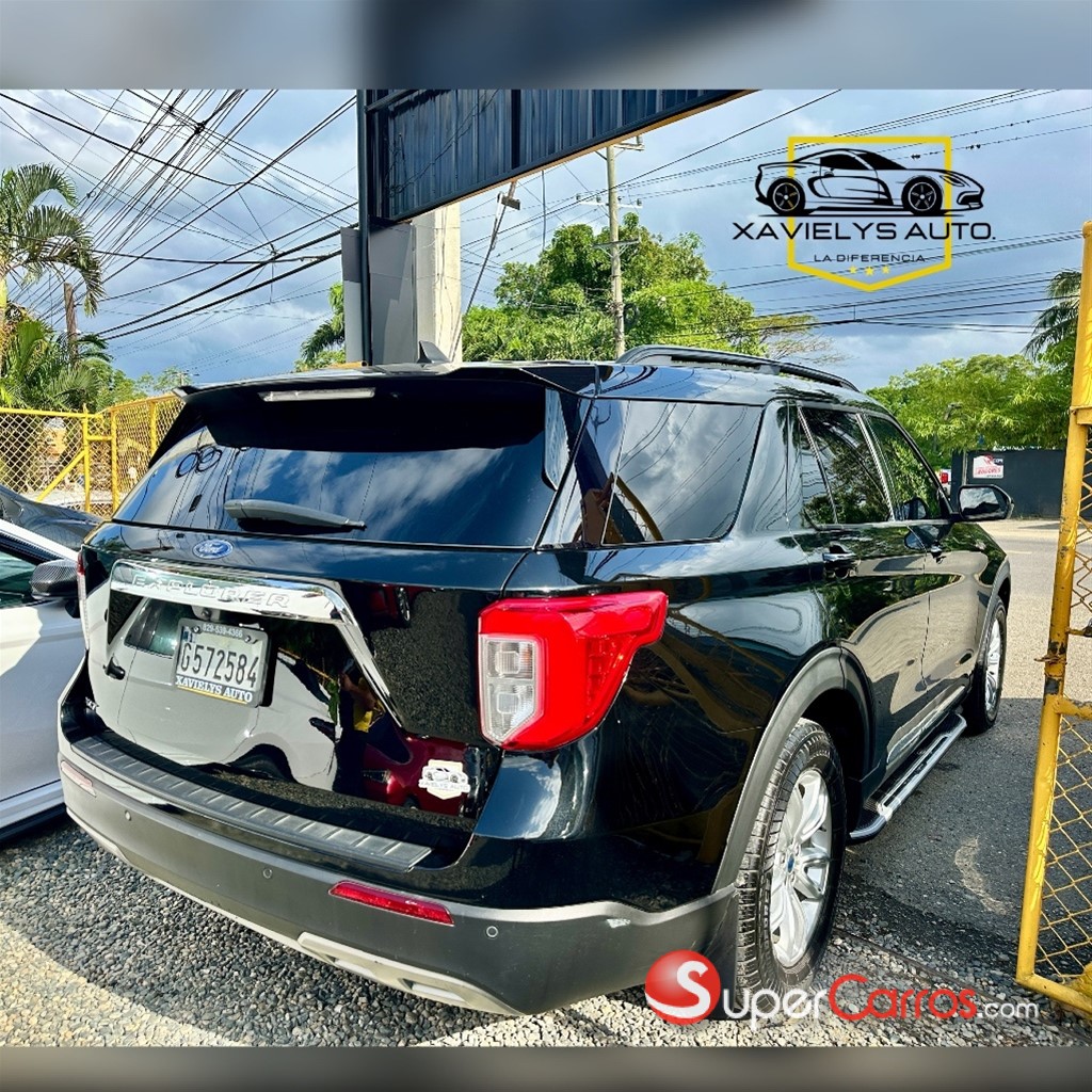 2021 Ford Explorer XLT — foto 6 / 12