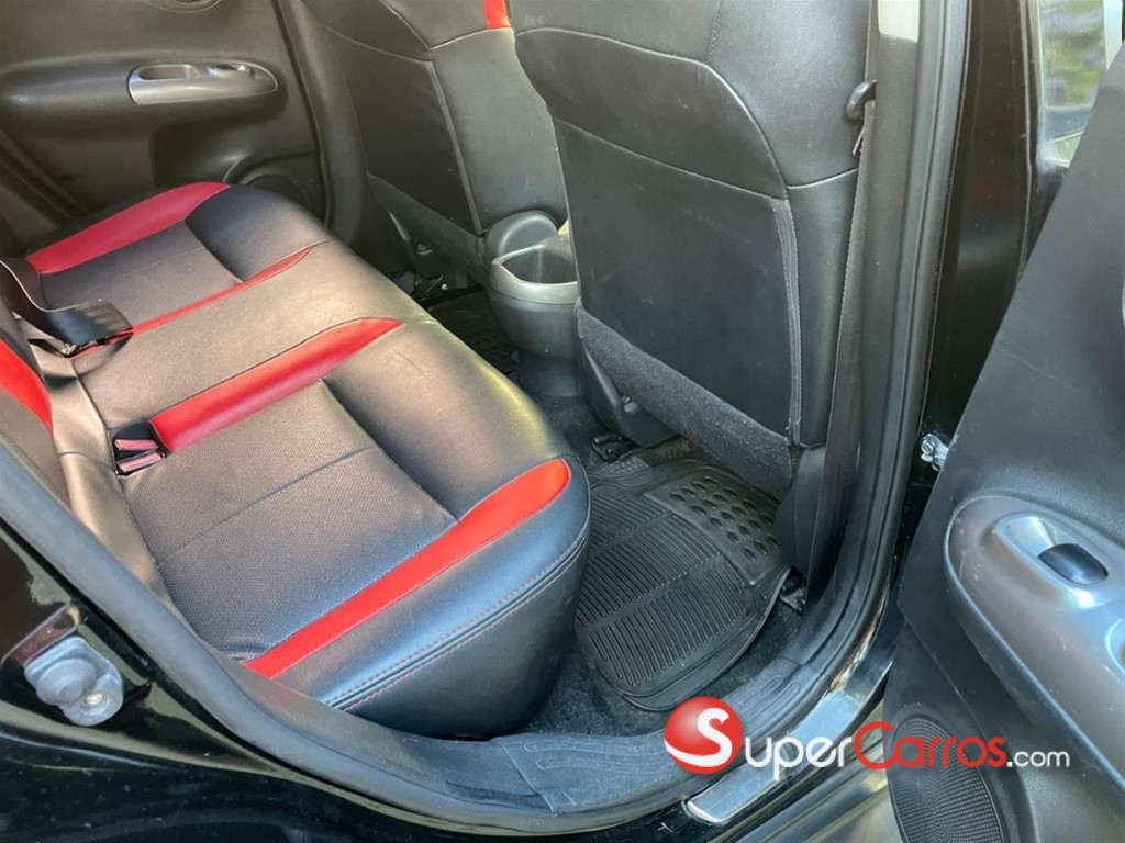 2013 Nissan Juke — foto 10 / 12