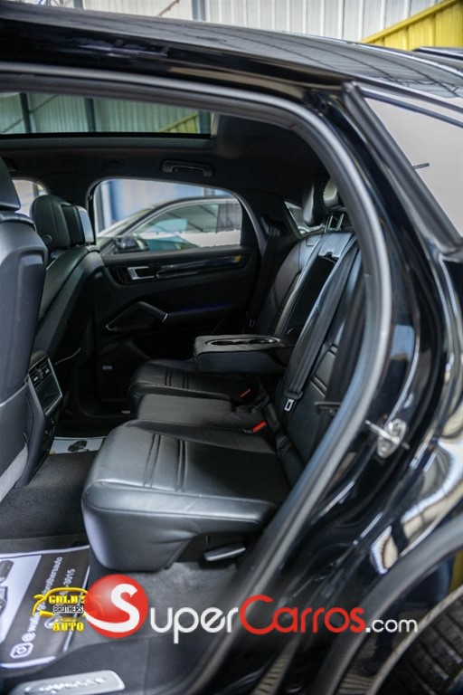 2021 Porsche Cayenne Coupe S — foto 8 / 12