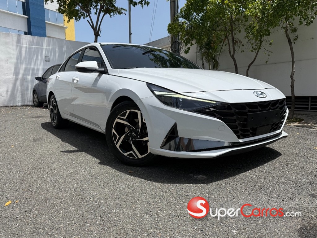 2021 Hyundai Avante Luxury — foto 2 / 12