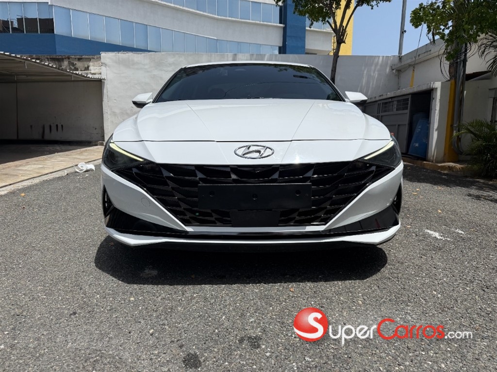2021 Hyundai Avante Luxury — foto 3 / 12