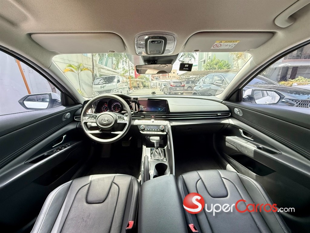 2021 Hyundai Avante Luxury — foto 5 / 12