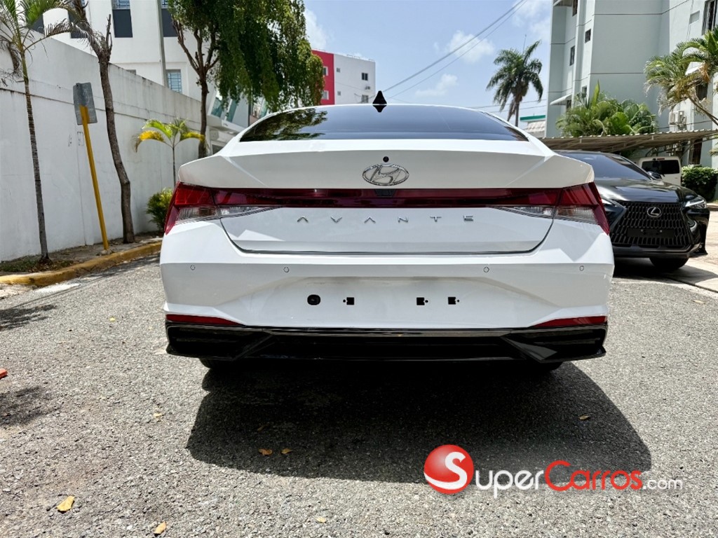 2021 Hyundai Avante Luxury — foto 11 / 12