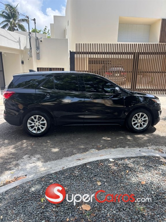 2018 Chevrolet Equinox LS — foto 4 / 10