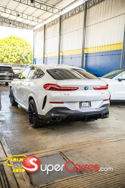 2022 BMW X 6 xDrive40i — foto 4 / 12