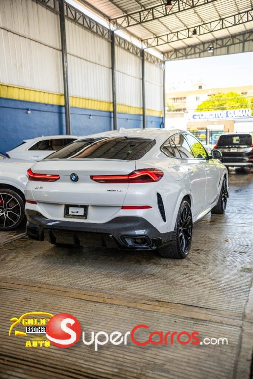 2022 BMW X 6 xDrive40i — foto 5 / 12