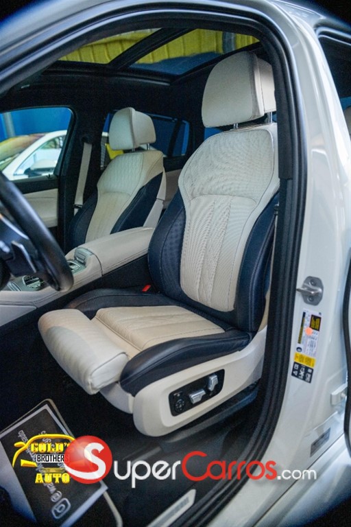 2022 BMW X 6 xDrive40i — foto 7 / 12