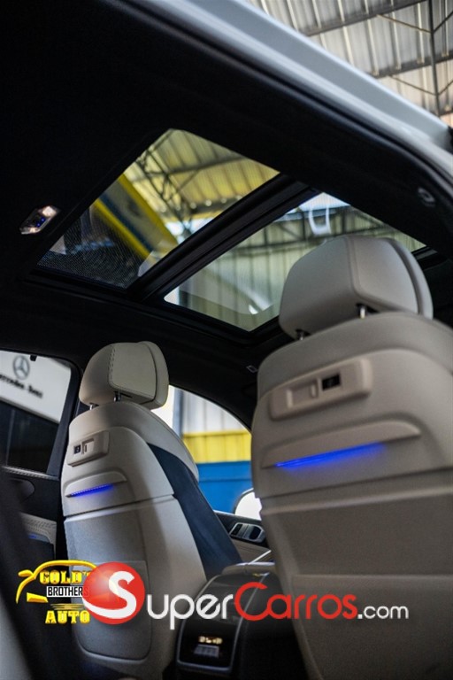 2022 BMW X 6 xDrive40i — foto 9 / 12